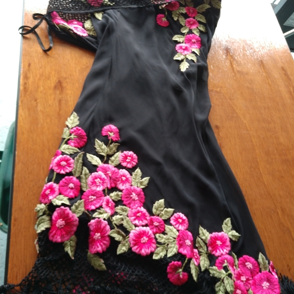 Midi length floral print dress - Picture 3 of 3